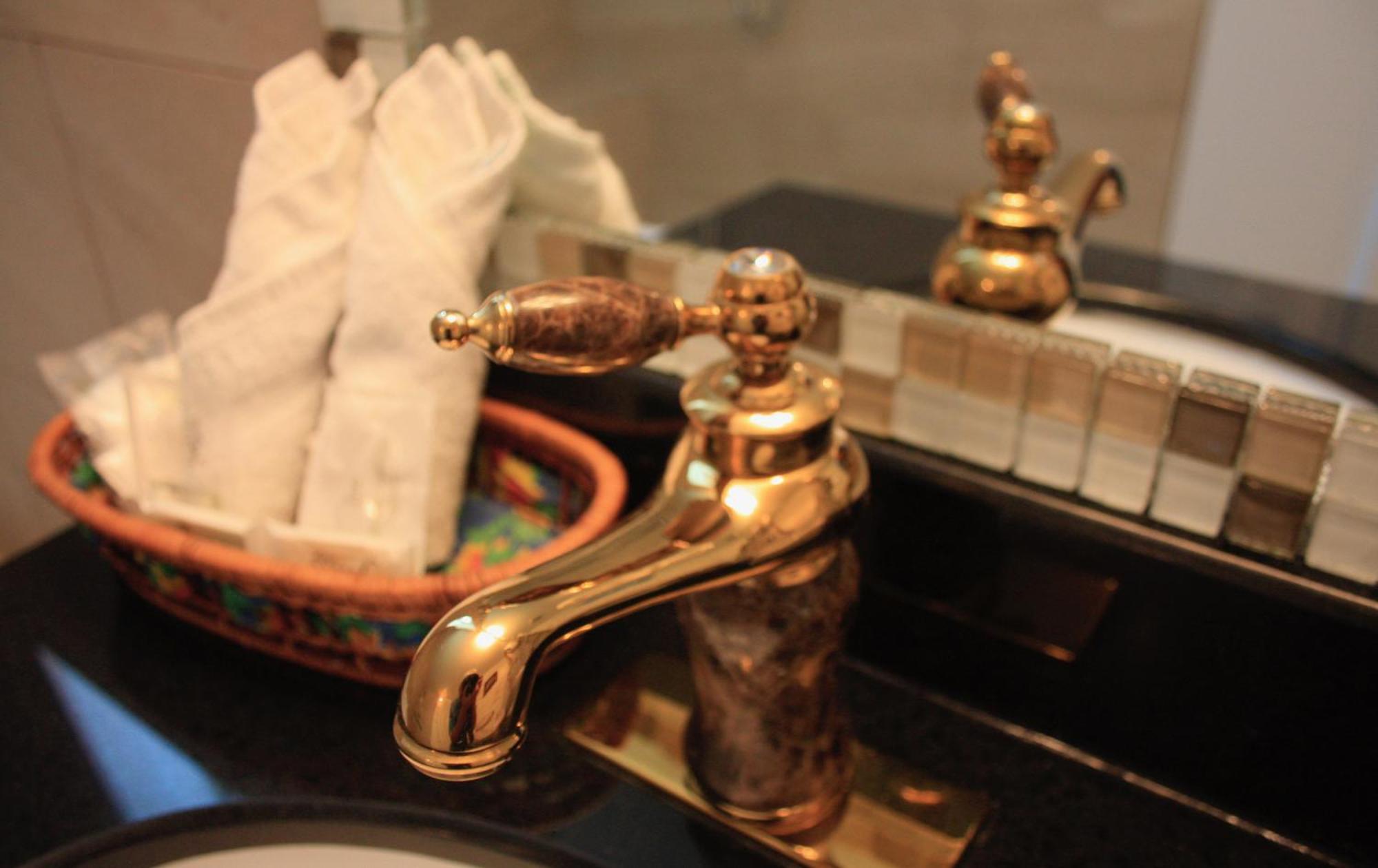 Motel Le Jolibourg Saint-Sauveur Ngoại thất bức ảnh