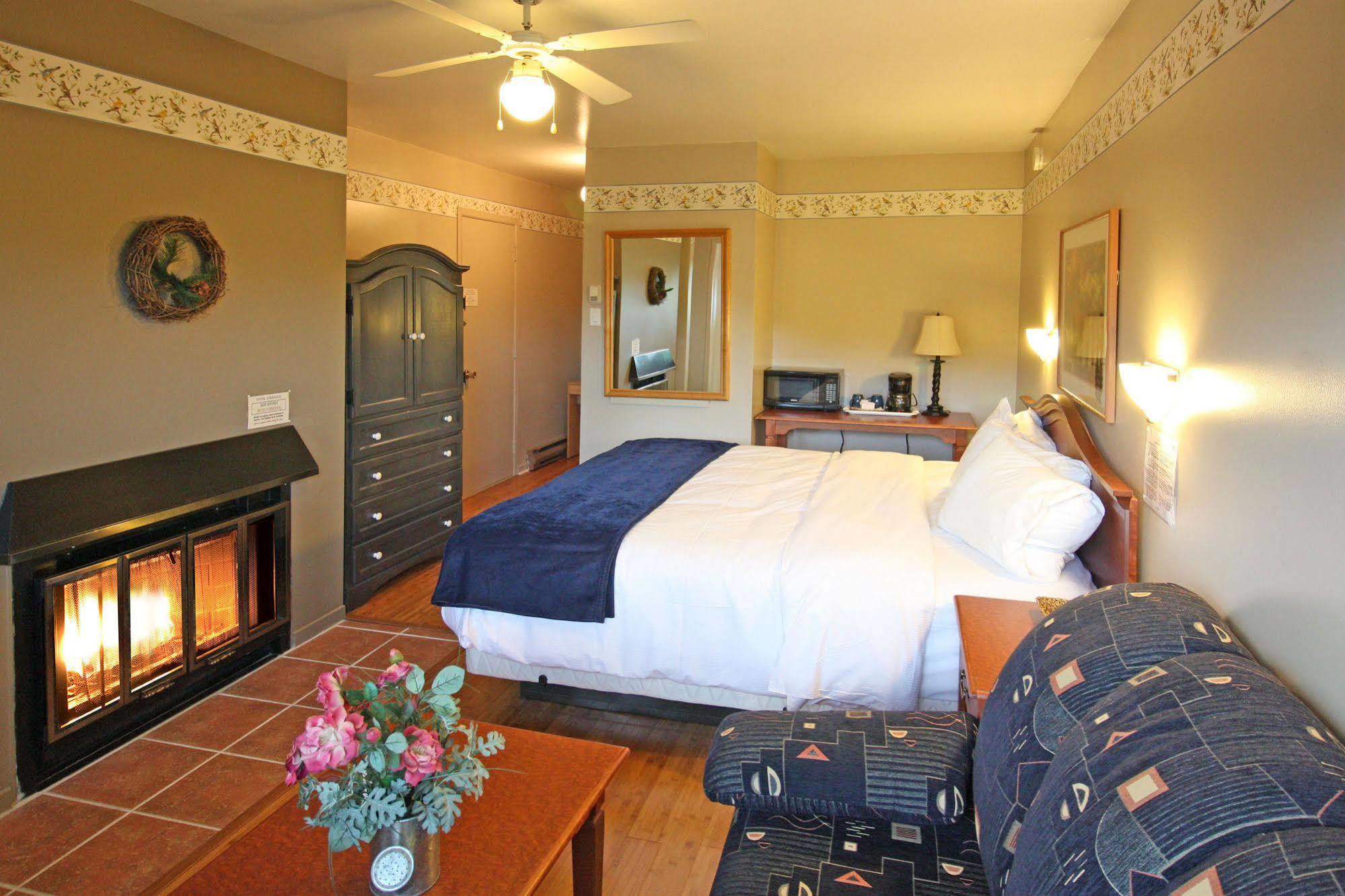 Motel Le Jolibourg Saint-Sauveur Ngoại thất bức ảnh