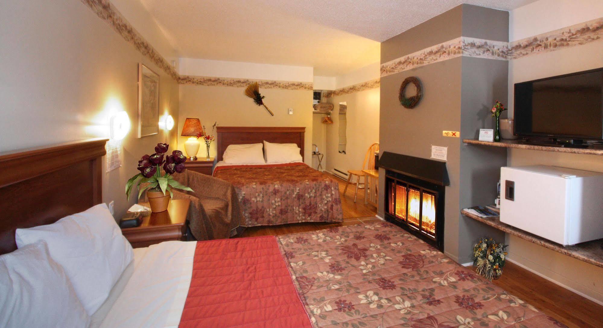Motel Le Jolibourg Saint-Sauveur Ngoại thất bức ảnh