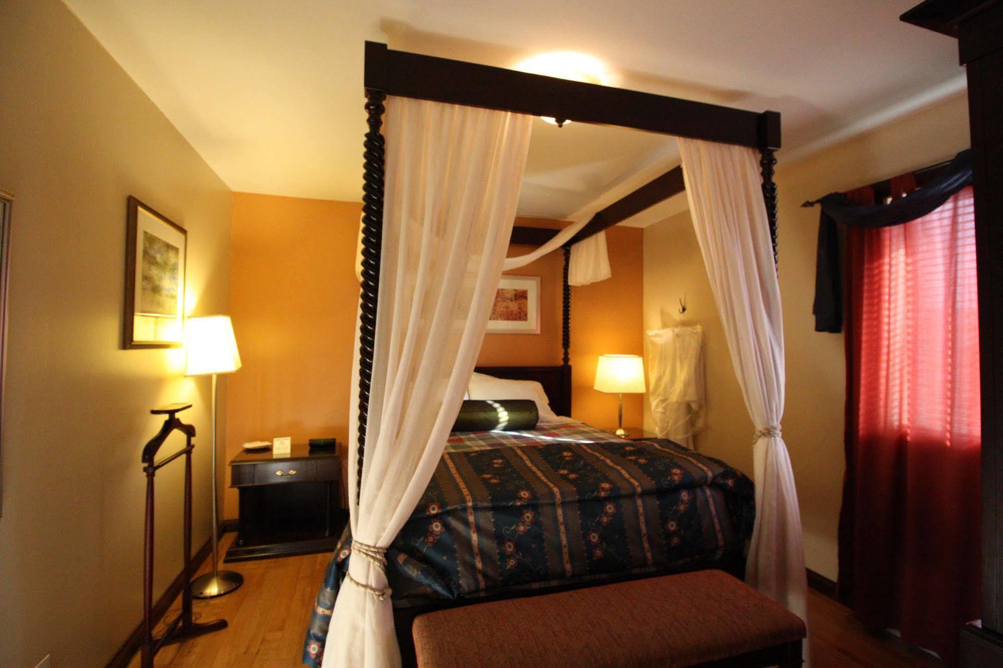 Motel Le Jolibourg Saint-Sauveur Ngoại thất bức ảnh