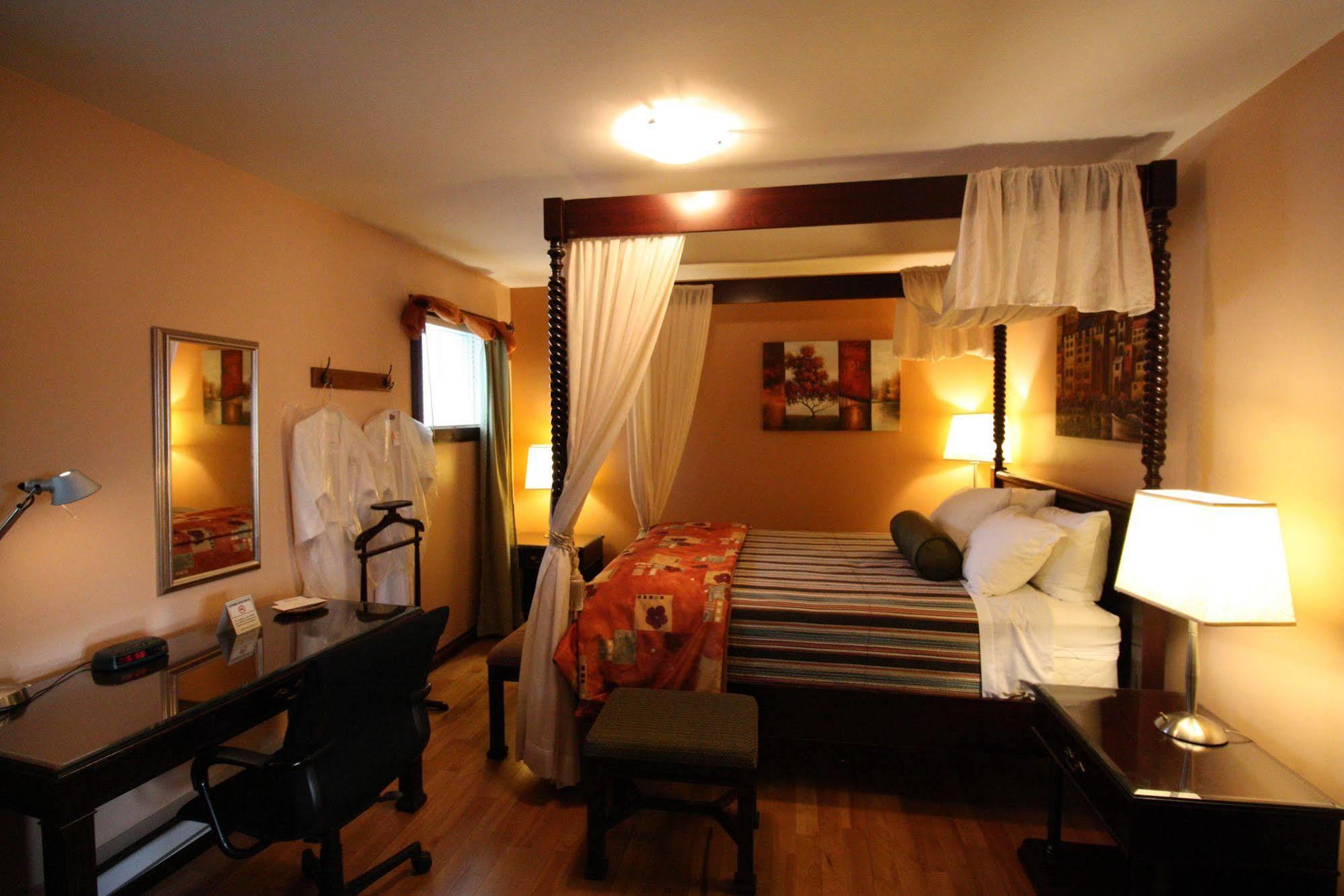 Motel Le Jolibourg Saint-Sauveur Ngoại thất bức ảnh